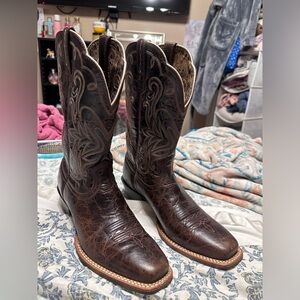 ARIAT Women's Heritage R Toe Western Boot